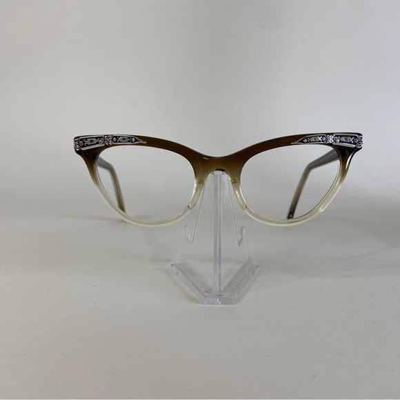 ❌ SOLD ❌ Liberty 5-3/4 USA Ladies Ornate Cat Eye eyeglass frames Vintage 60’s - Picture 1 of 7